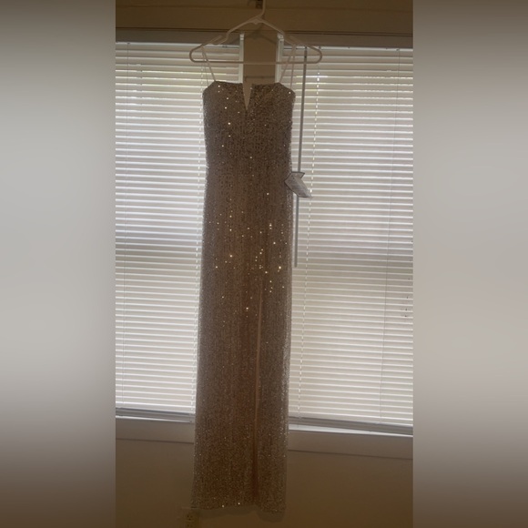 New never worn - Picture 3 of 3